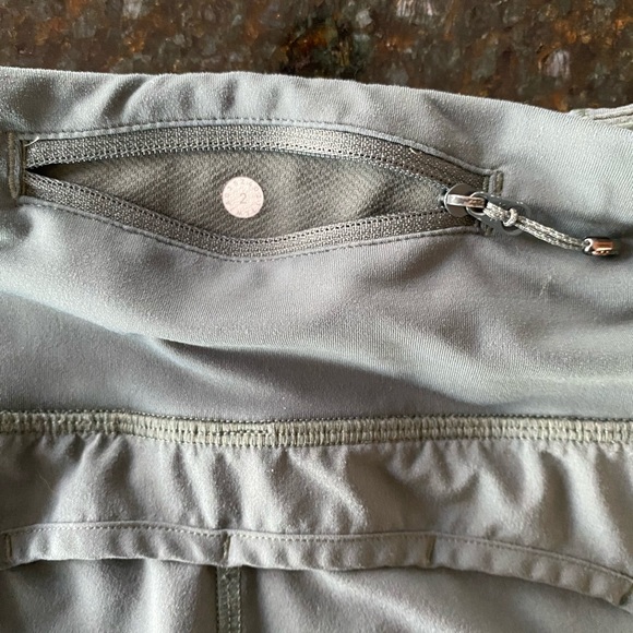green lululemon speed up shorts - Picture 4 of 6